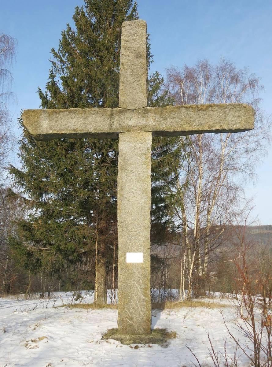 Kříž Milénia jihovýchodně od Bílého Potoka